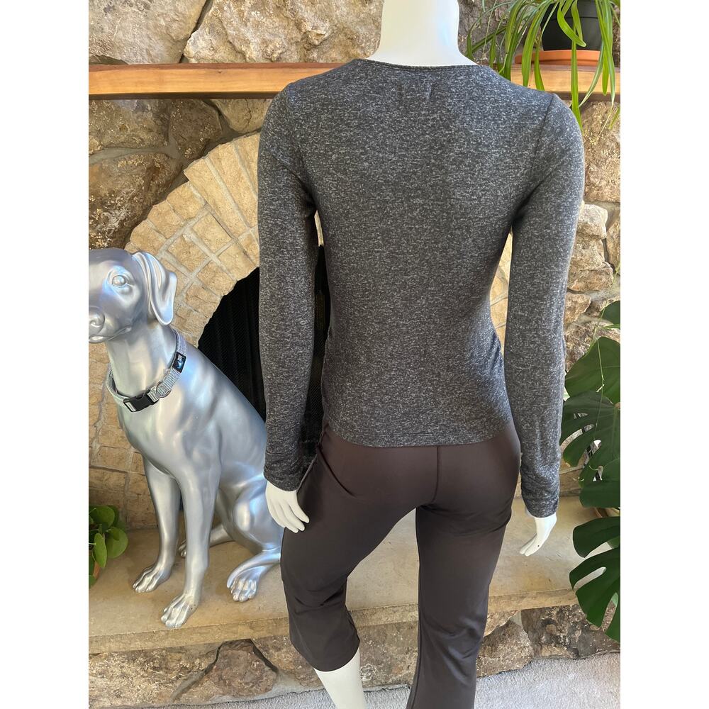 Upwest Twist Front V-Neck Gray Long Sleeve Shirt Women's Size Small - Picture 2 of 6